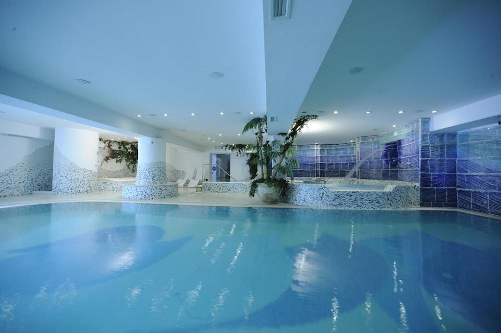 Luna Wellness Hotel Folgarida Exterior photo