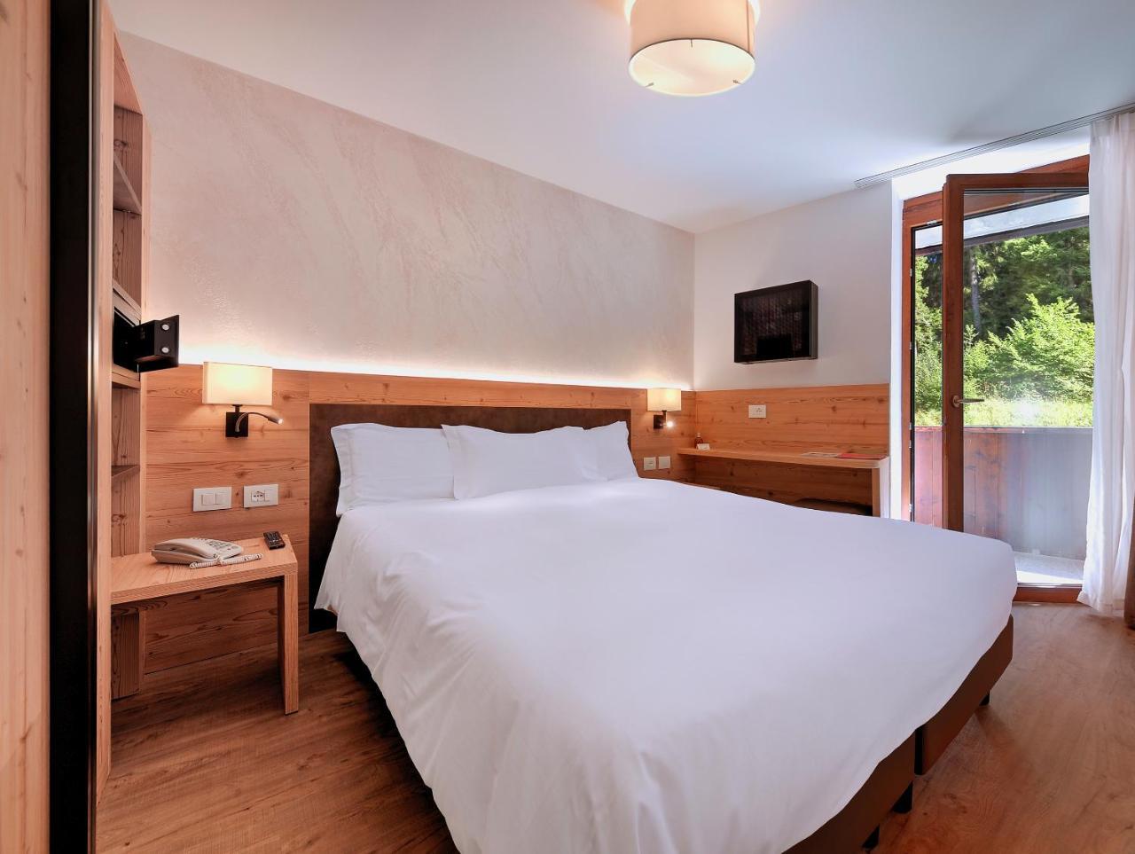 Luna Wellness Hotel Folgarida Exterior photo